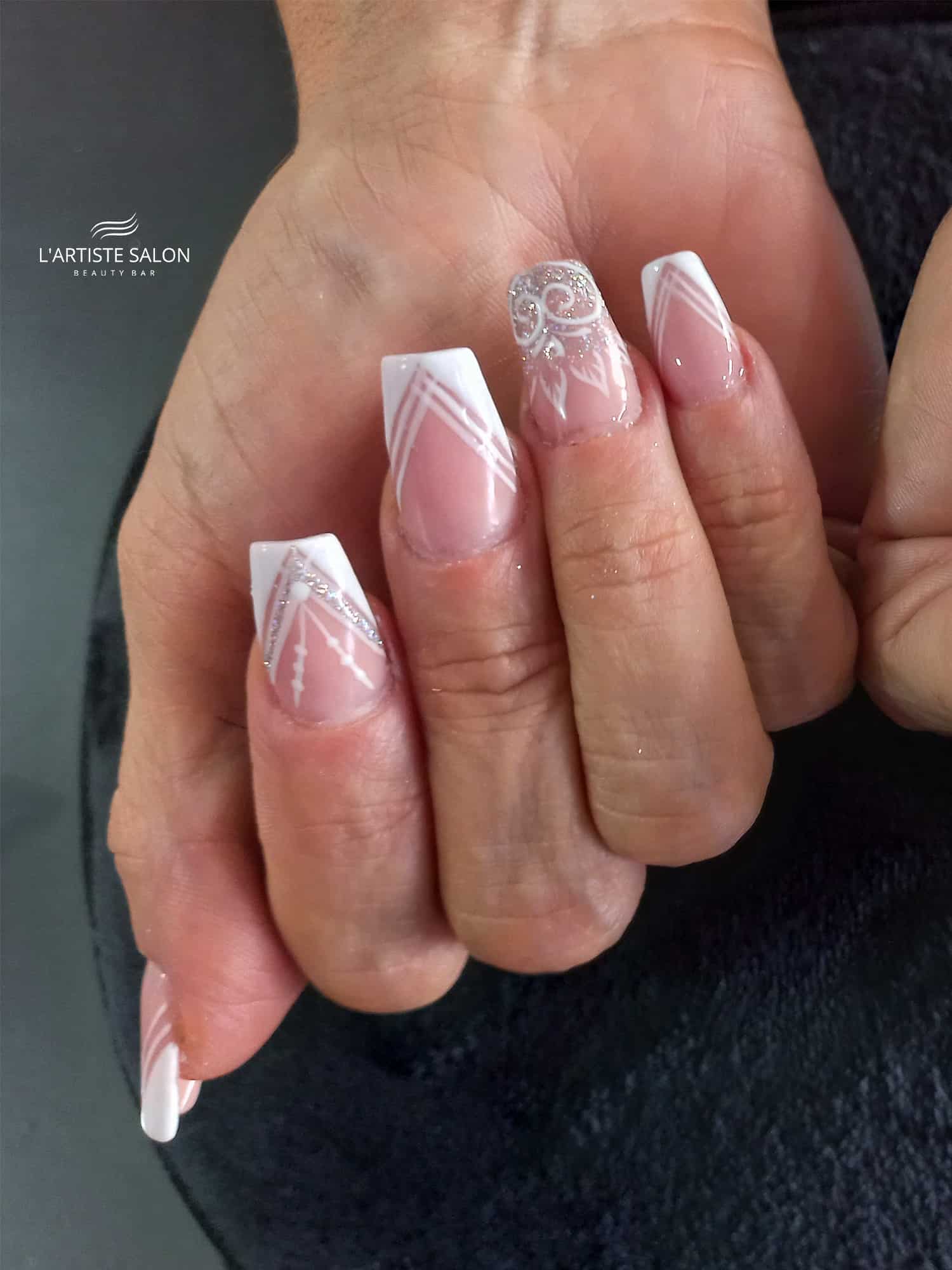 Uñas en L'ARTISTE SALON